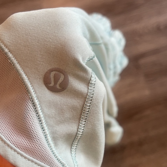 Excellent condition lululemon running shorts! - Picture 3 of 3